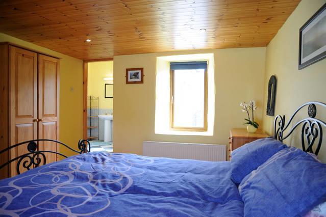 Griffins Holiday Cottage Дингл Экстерьер фото